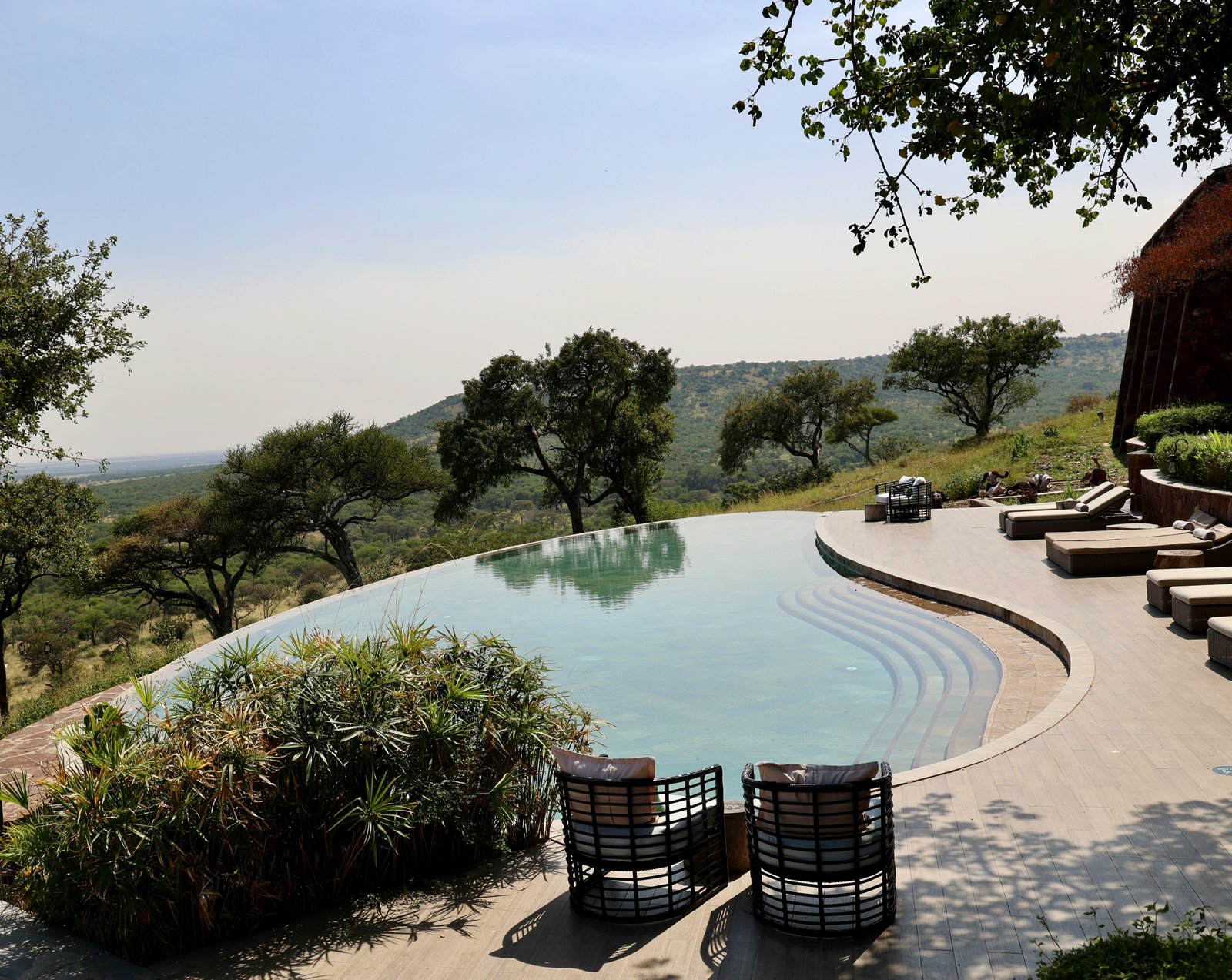 Luxury safari lodge overlooking the Tanzanian savannah